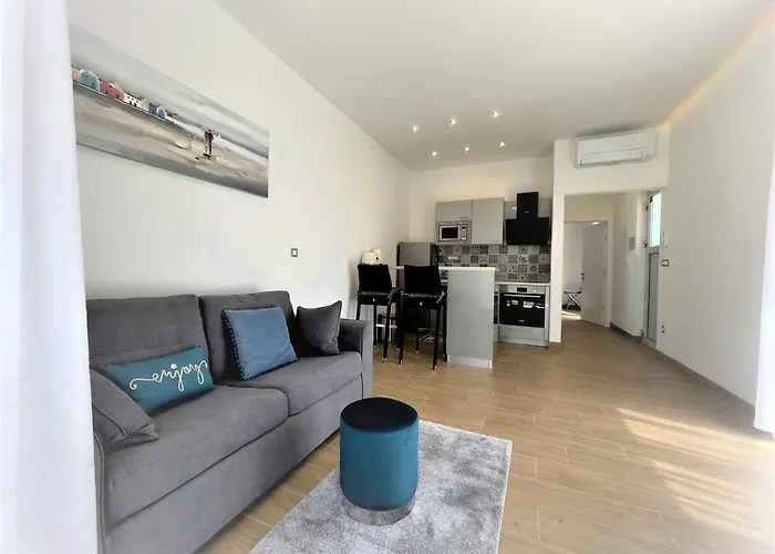 Residences Caroline Apartman *