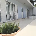 Apartment Residences Caroline