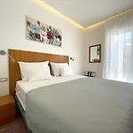 Apartment Residences Caroline *